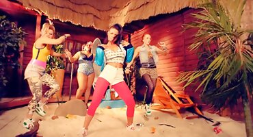 phim sex.vn Cô liếm mông Của O GraEn phim sex người và thú Gra và lấy kiêm trong âm hộ của cô.